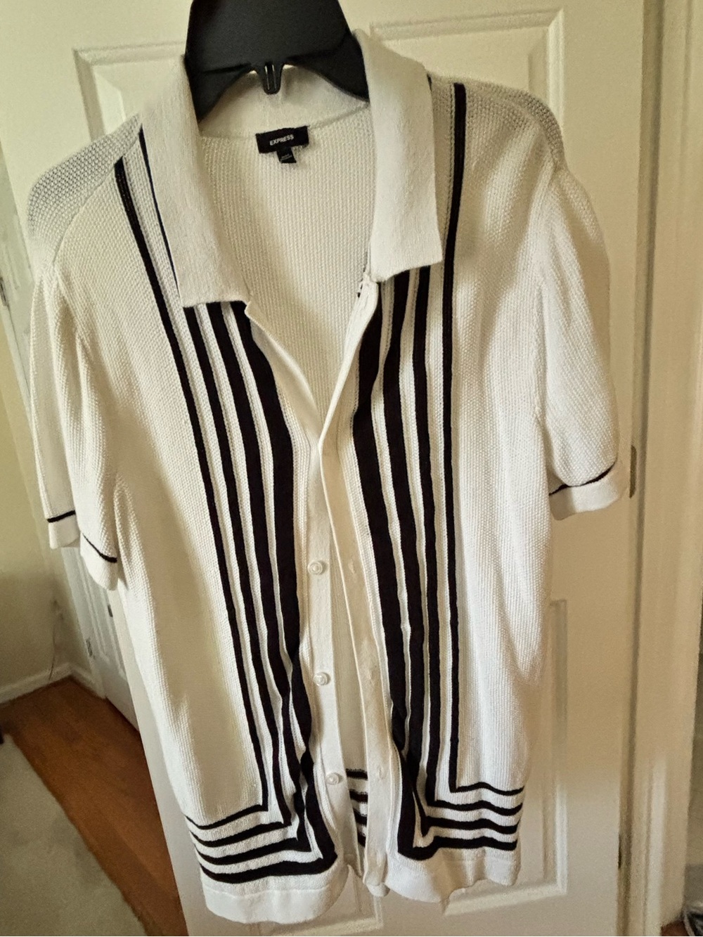 Express White Short-Sleeve Button Shirt with Black Stripe Panels M size